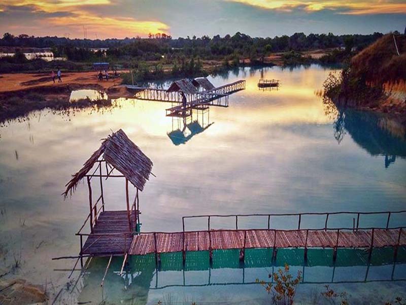 Danau Biru Danau Biru